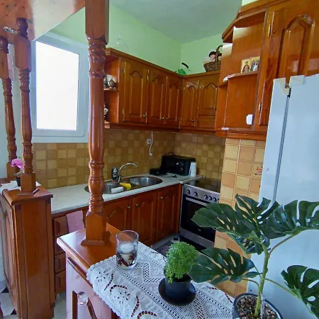 Lydia's Апартаменты *