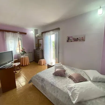 Lydia's Apartamento Lixouri